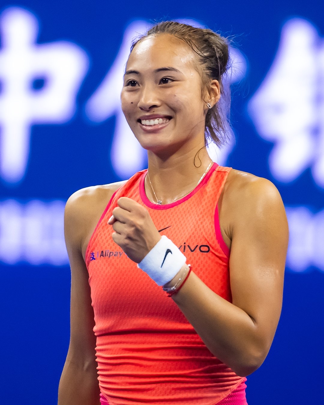 从没有放弃：一线运动员的拼搏精神